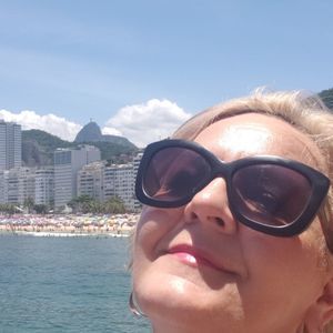 Meet your Posher, Eva